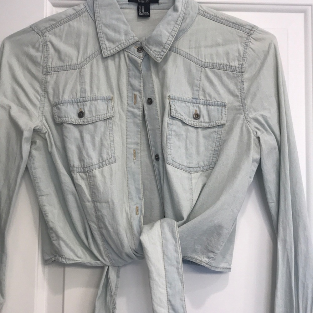 Forever 21 jean cropped shirt with tie